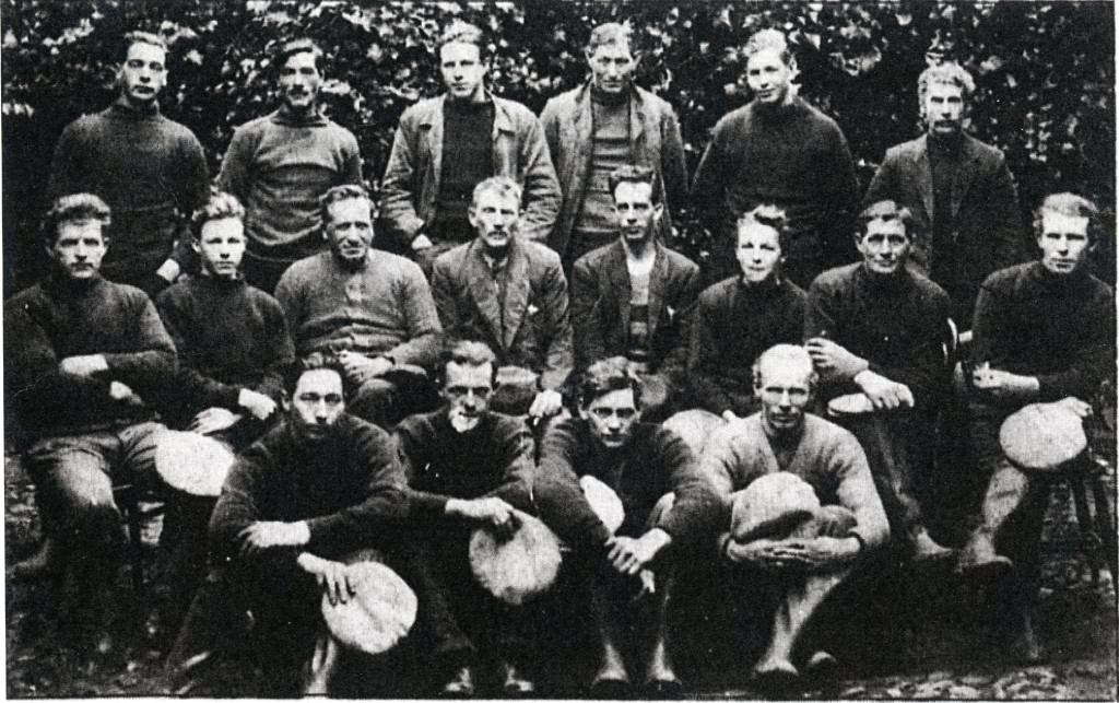 Fortunas mannskap etter forliset.