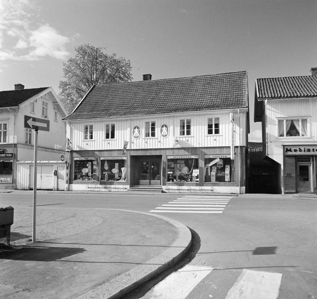 M. Sørensens Fargehandel i Torggata 12