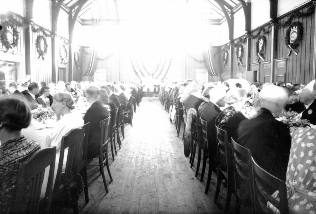 23. juni 1945 - festsalen på Badet