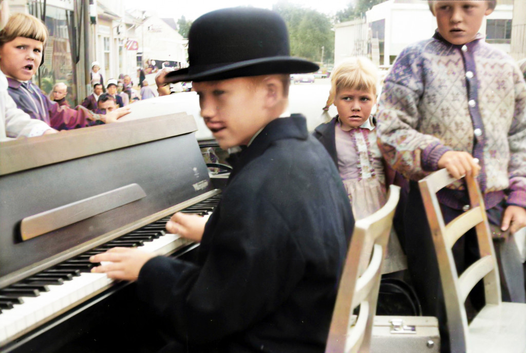 Åge spiller på Torget