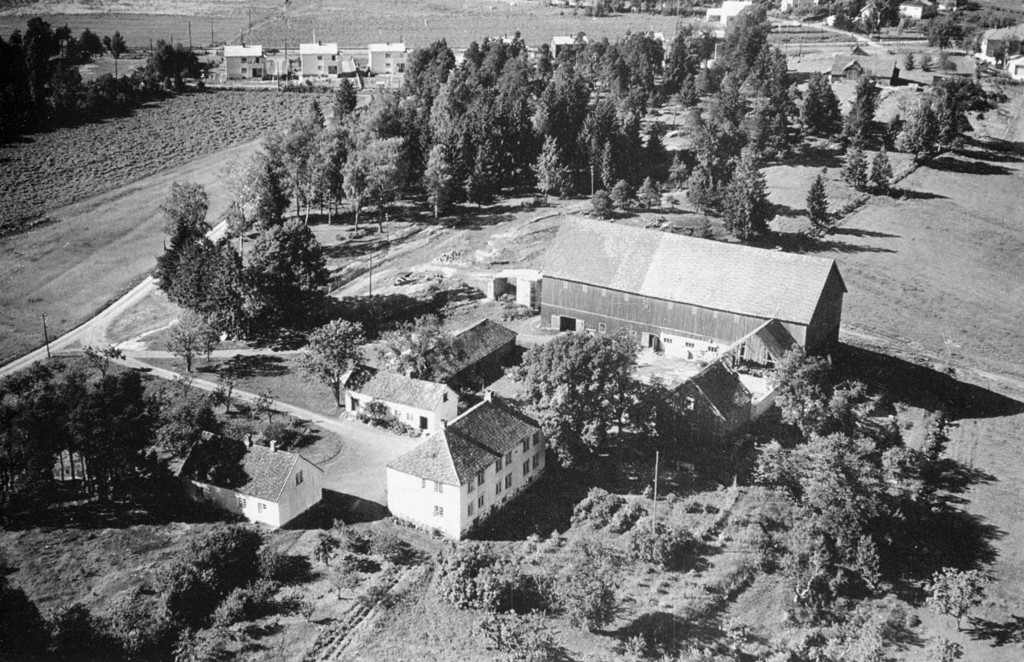 Nordby gård / Brønnumveien 16