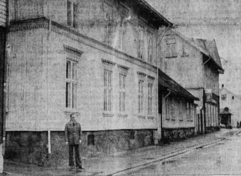 Dronningens gate 6 og 8