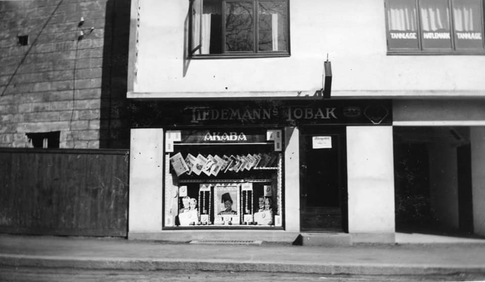 Hans Myhra Frukt og Tobakk