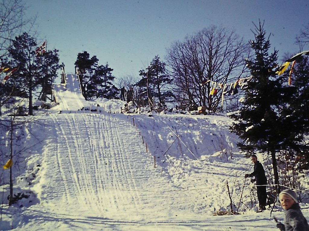 En av distriktets mindre hoppbakker