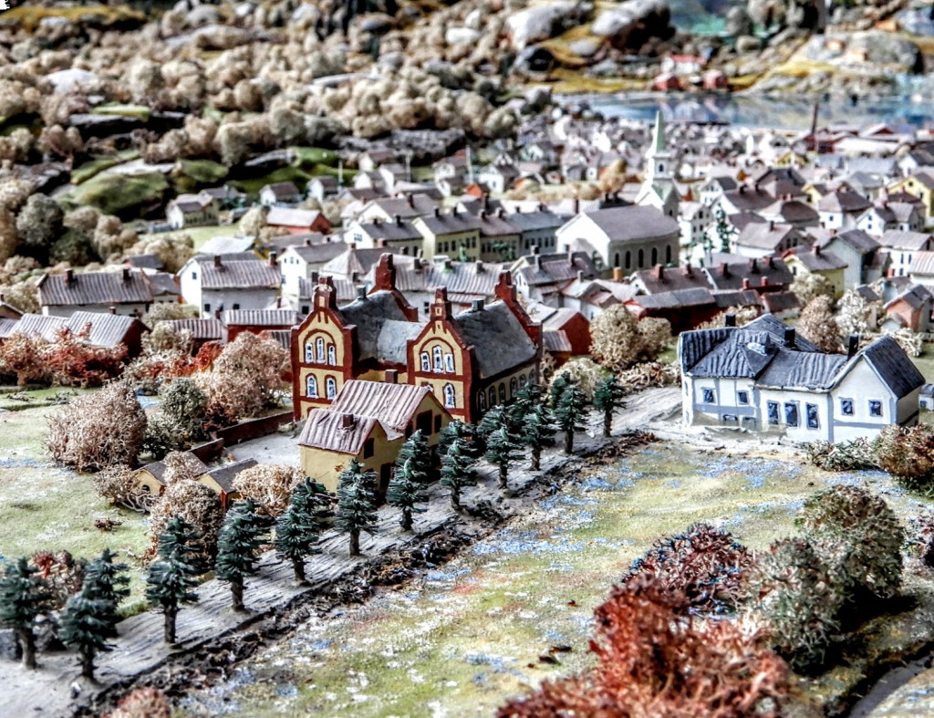 Jernbanealleen med Handelsgym