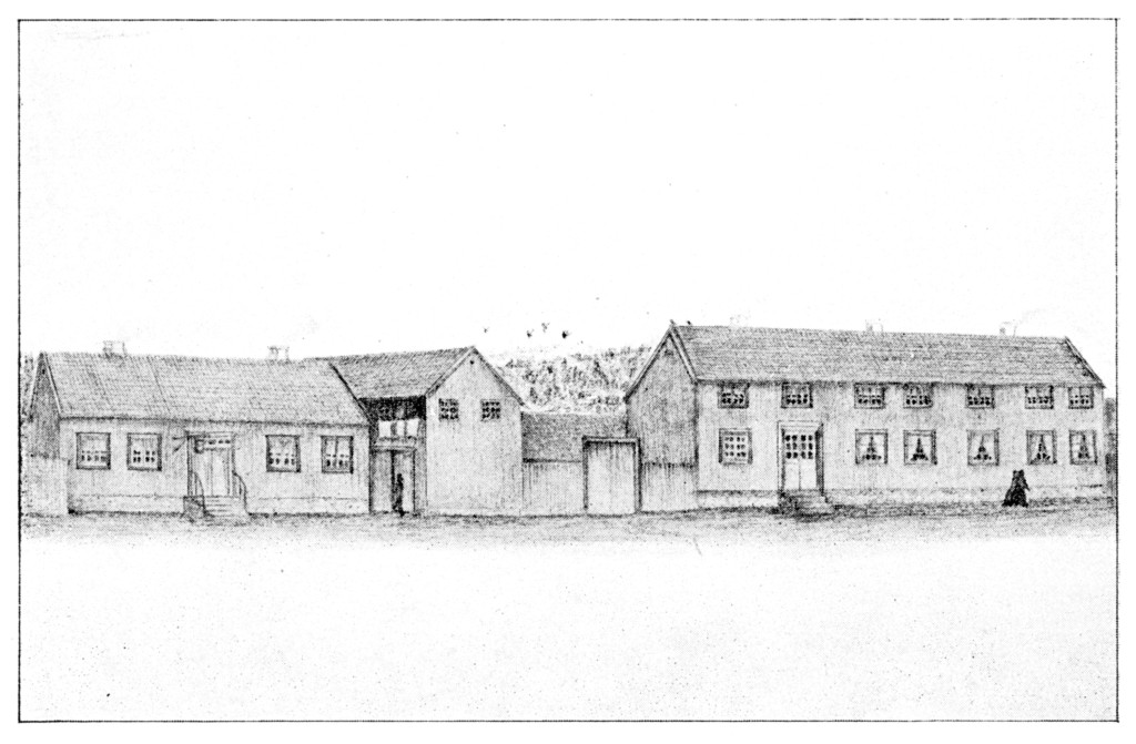 Til venstre ble Dronningens gate 2 bygd