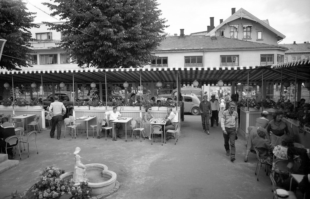 Iris Kafe - uteserveringen