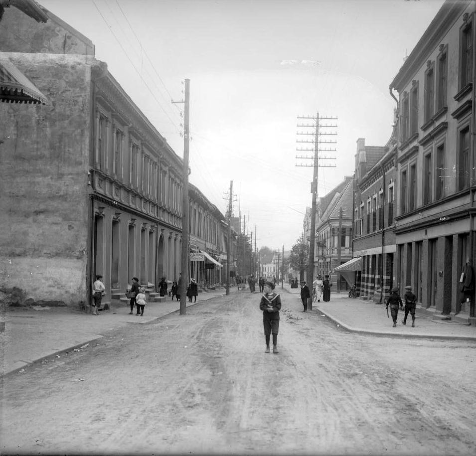 Storgata 21 til venstre