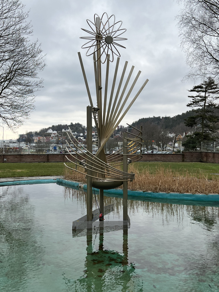 Isdronningen, Fugl Fønix, isskulptur i Parkhaven