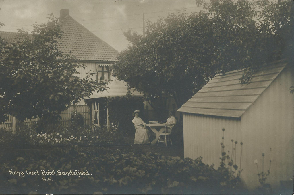 Et idyllisk bilde fra hagen