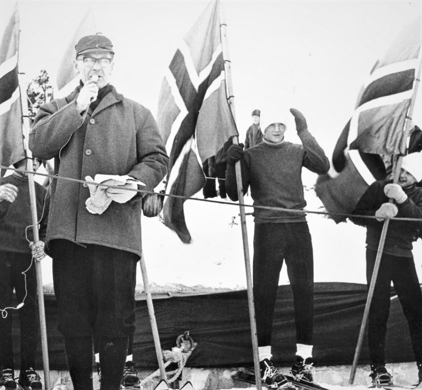 FRILUFTSLIV OG IDRETT - SVERDSTADKOLLEN