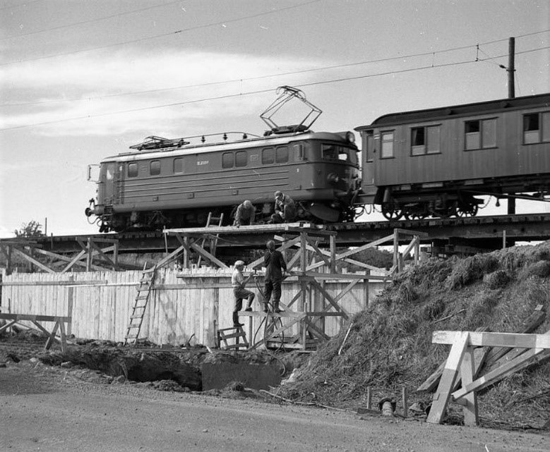 HASLE - JERNBANEOVERGANGER