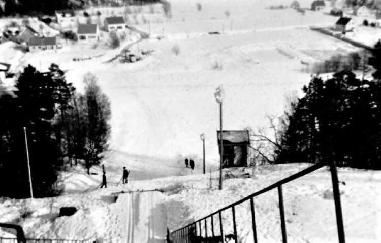 FRILUFTSLIV OG IDRETT - SVERDSTADKOLLEN