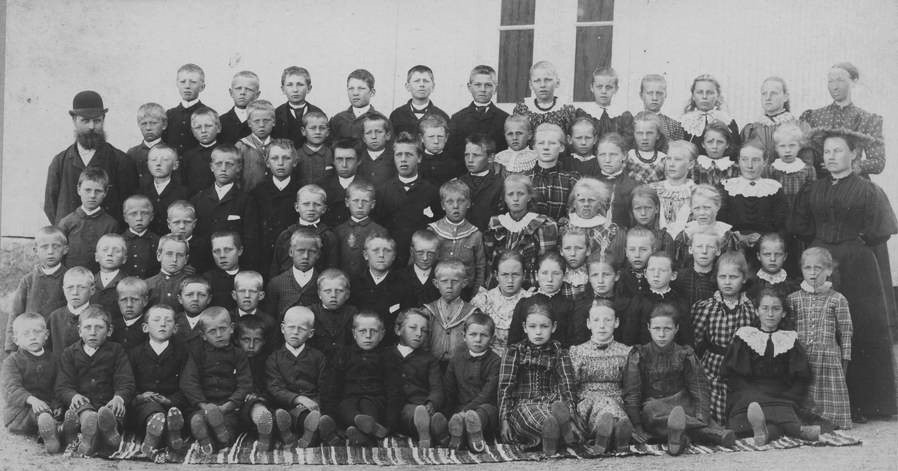 Elever ved Fevang skole på 1890-tallet