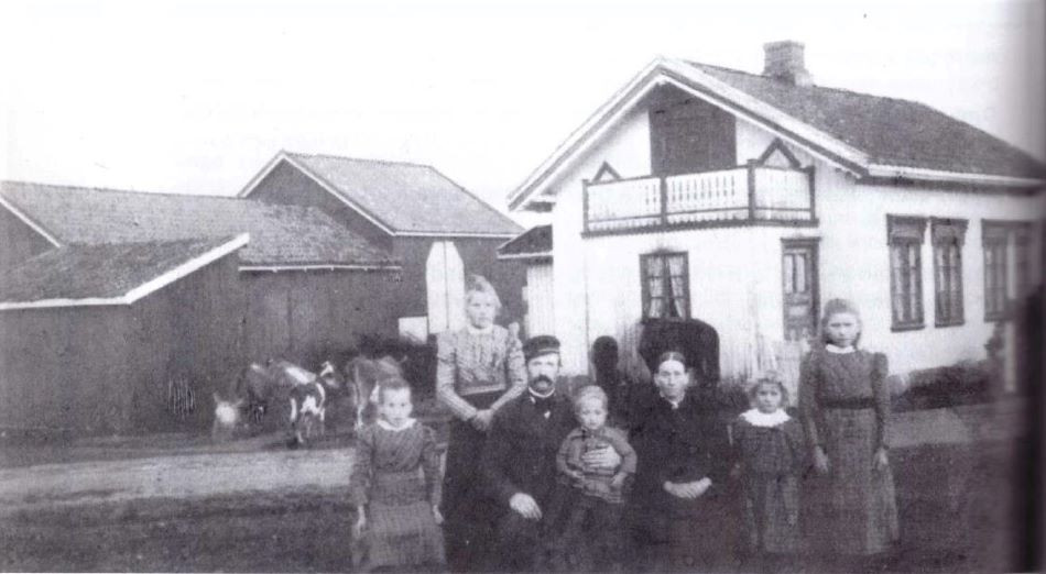 GÅRDSBRUK - FURUSTAD ØSTRE