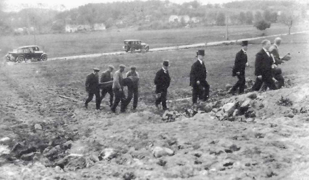 Kongen gravlegges for annen gang