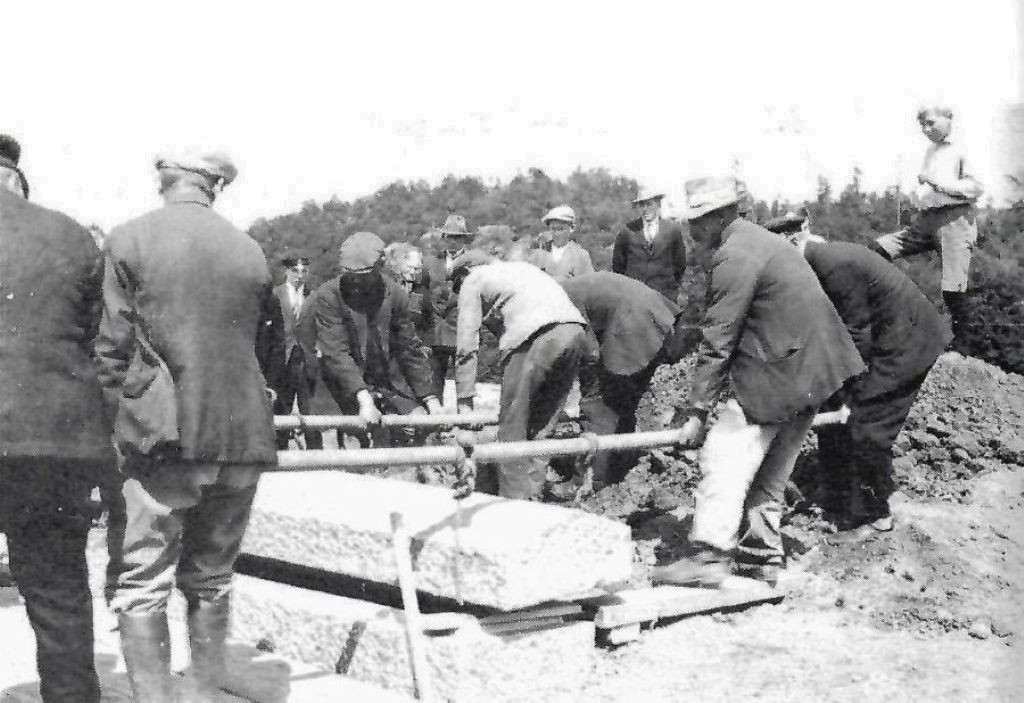 Kongen gravlegges for annen gang