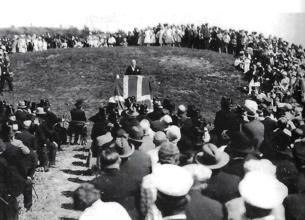 Gokstadhaugen innvies i 1929