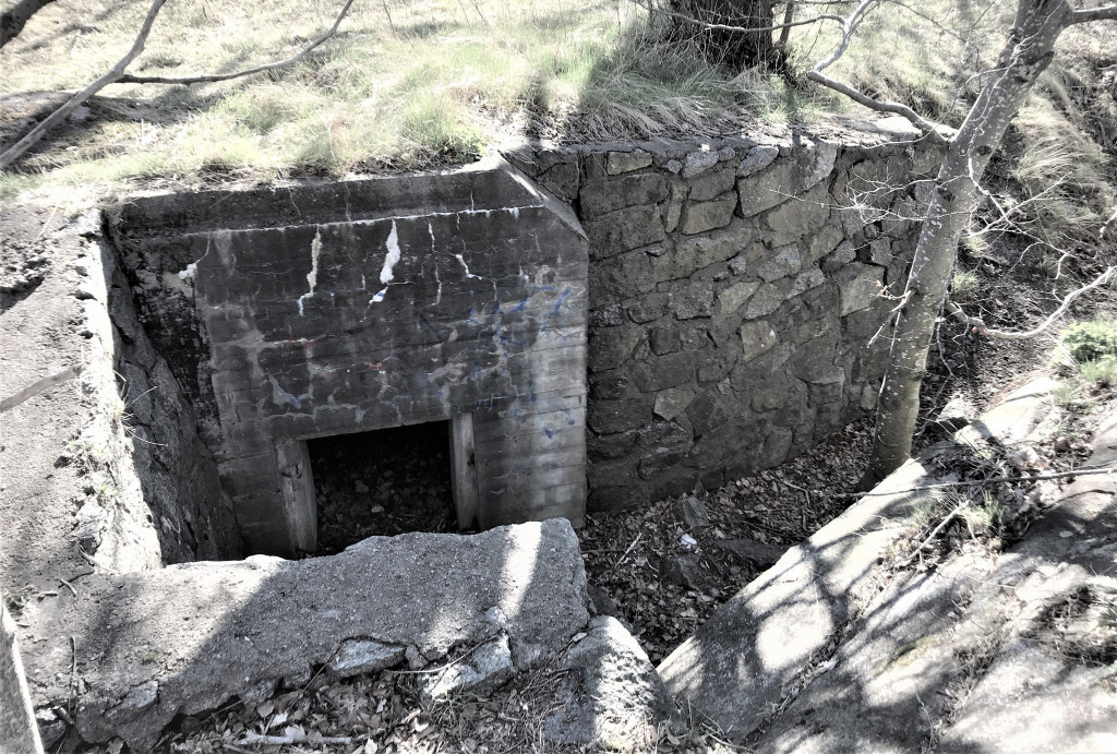 MOKOLLEN - MINNER FRA ANDRE VERDENSKRIG