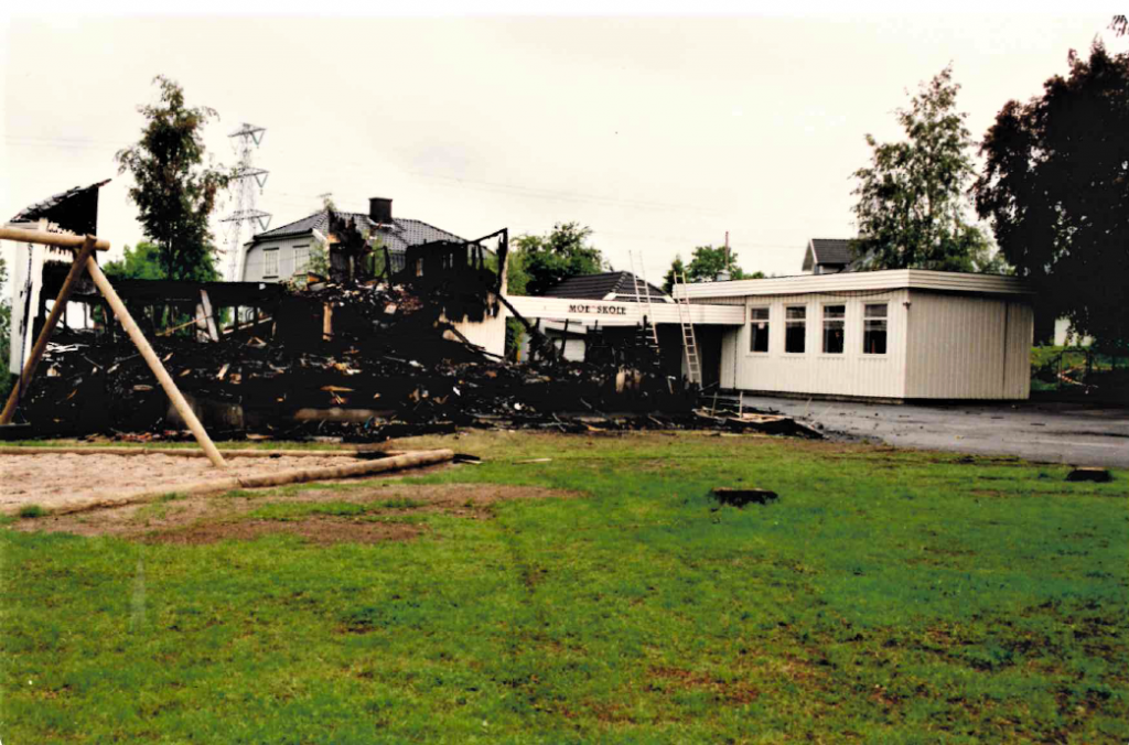 MOE KIRKE OG SKOLE