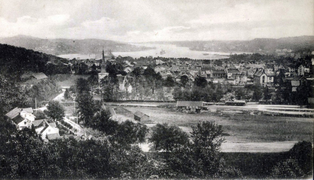 MØLLERÅSEN -UTFLUKTSMÅL OG UITSIKTSPUNKT