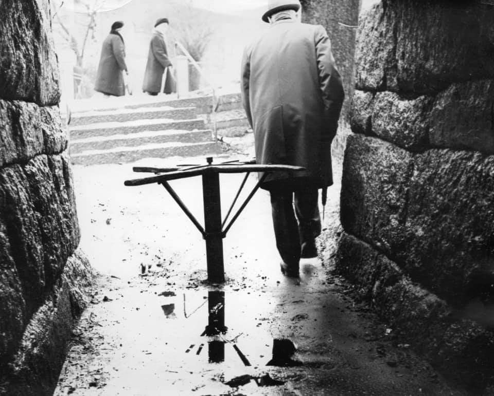 PASSASJEN UNDER JERNBANEN