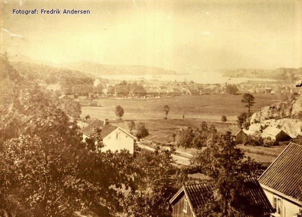 HUSMANNSPLASSEN KIRKEROA