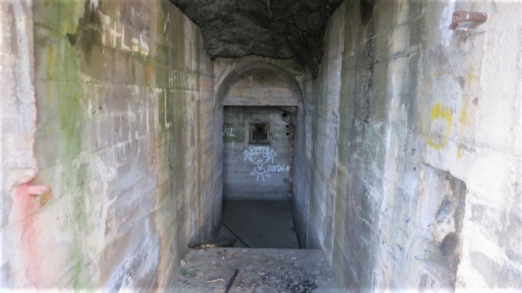 ØVRE MOSSERØD - TYSKE FORSVARSVERKER