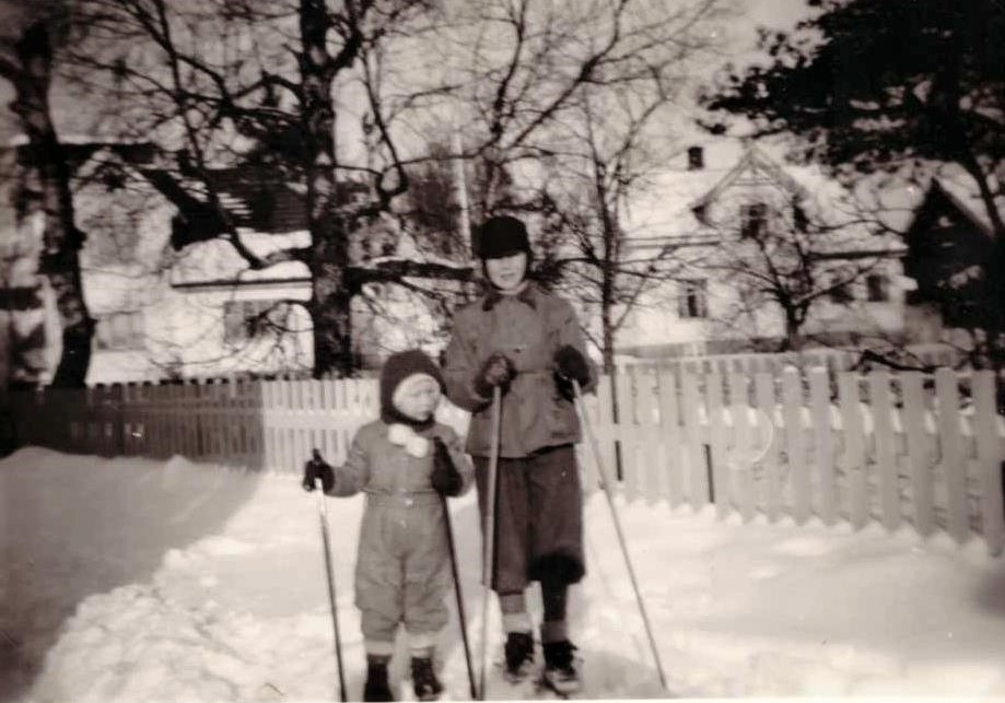 MOSSERØDVEIEN - FRA HUNSTOKK TIL 