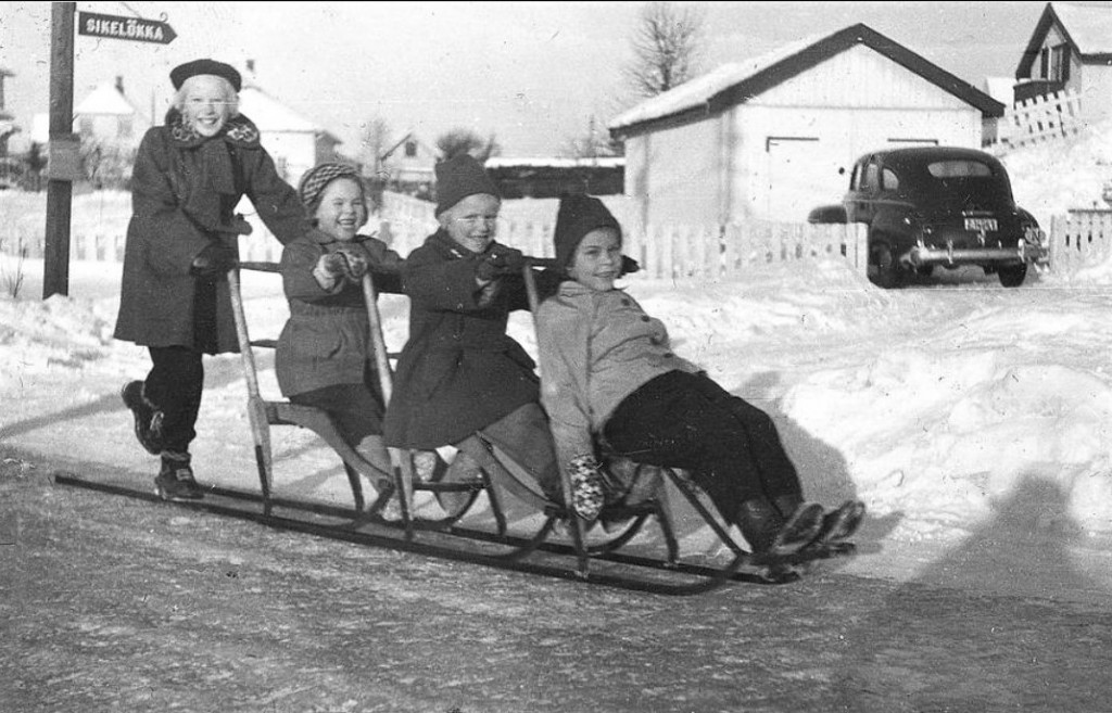 MOSSERØDVEIEN - FRA HUNSTOKK TIL 