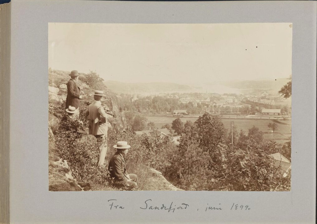 MØLLERÅSEN - UTFLUKTSMÅL OG UTSIKTSPUNKT