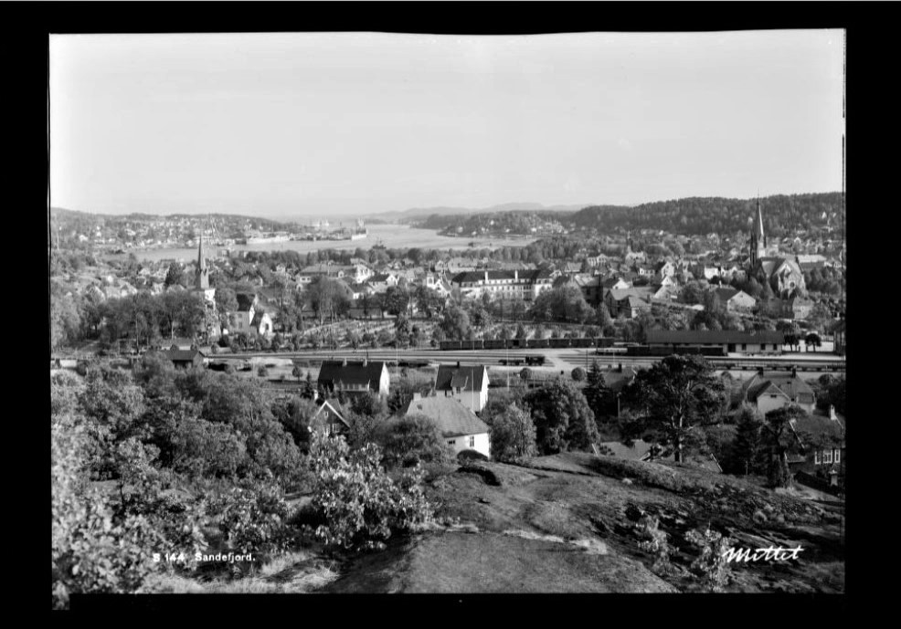 MØLLERÅSEN - UTFLUKTSMÅL OG UTSIKTSPUNKT