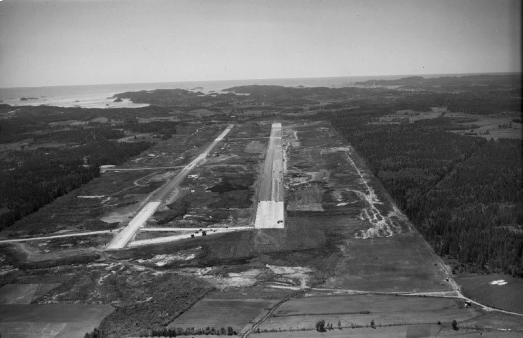 Bygging av flyplassen