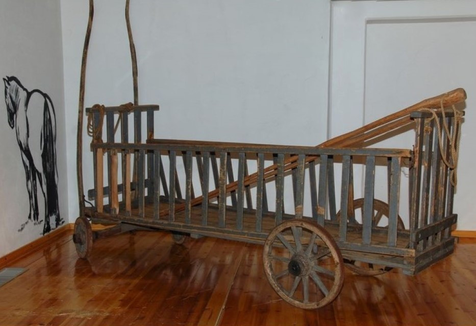 Gammel høyvogn fra Vataker