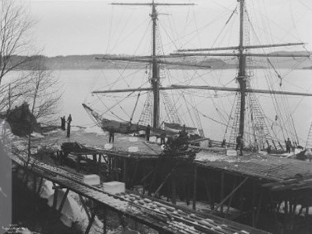 Isdrift - opplatning fra isrenne/bånd til frakteskute