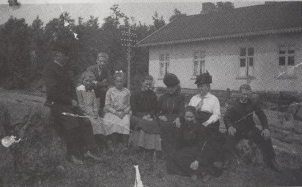 Østerøy skole og telefonsentral