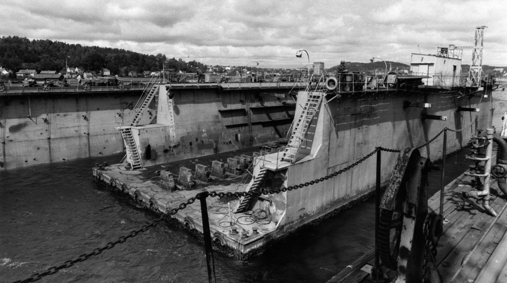 Dokksetting av Dokk nr. 3 - Mellomdokka