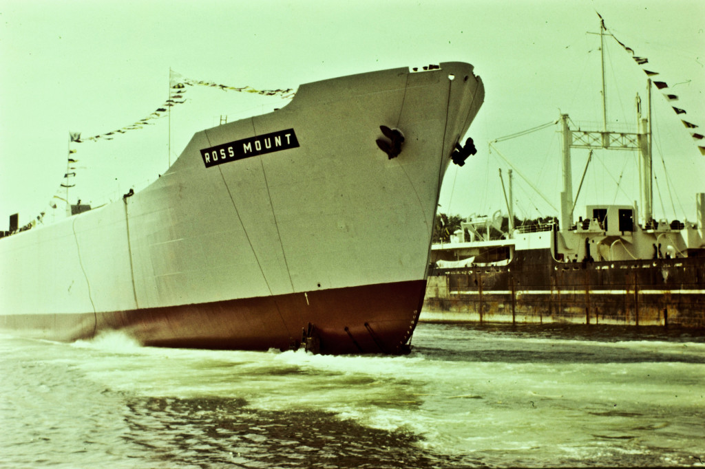 Stabelavløpet er gjennomført og skroget flyter