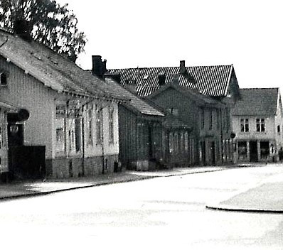 Gammel bebyggelse i Dronningens gate 5, 3 og 1