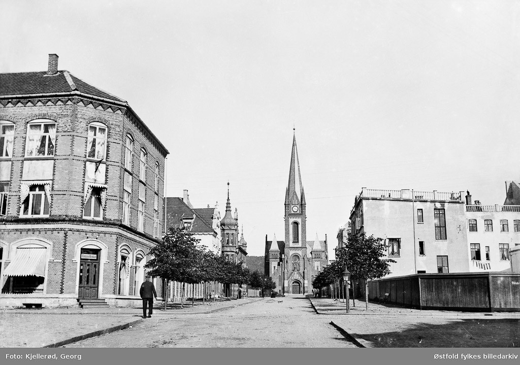 Sandefjords Sparebank, Rådhusgata 15 (tidl. Kirkegata 3 )