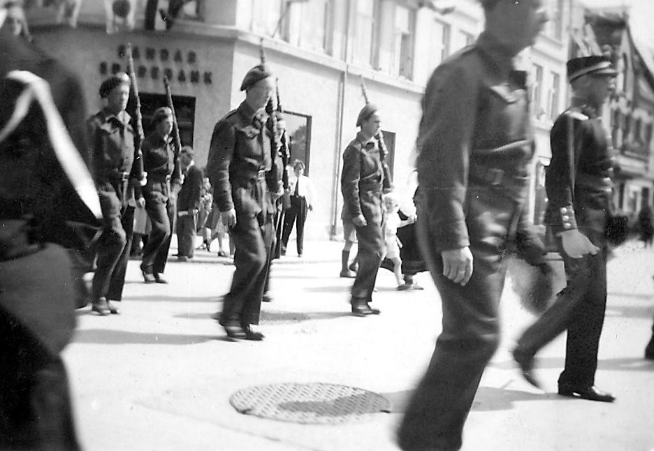 17. mai 1945 - Milorg marsjerer i gatene