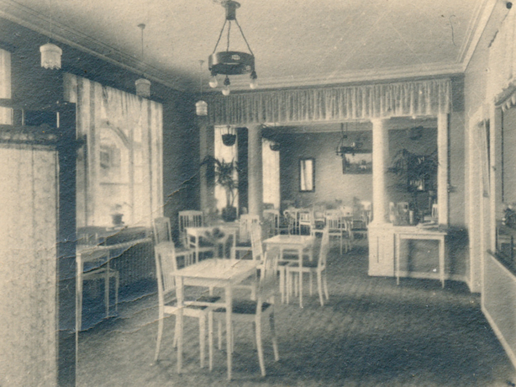 Iris Restaurant og Kafe