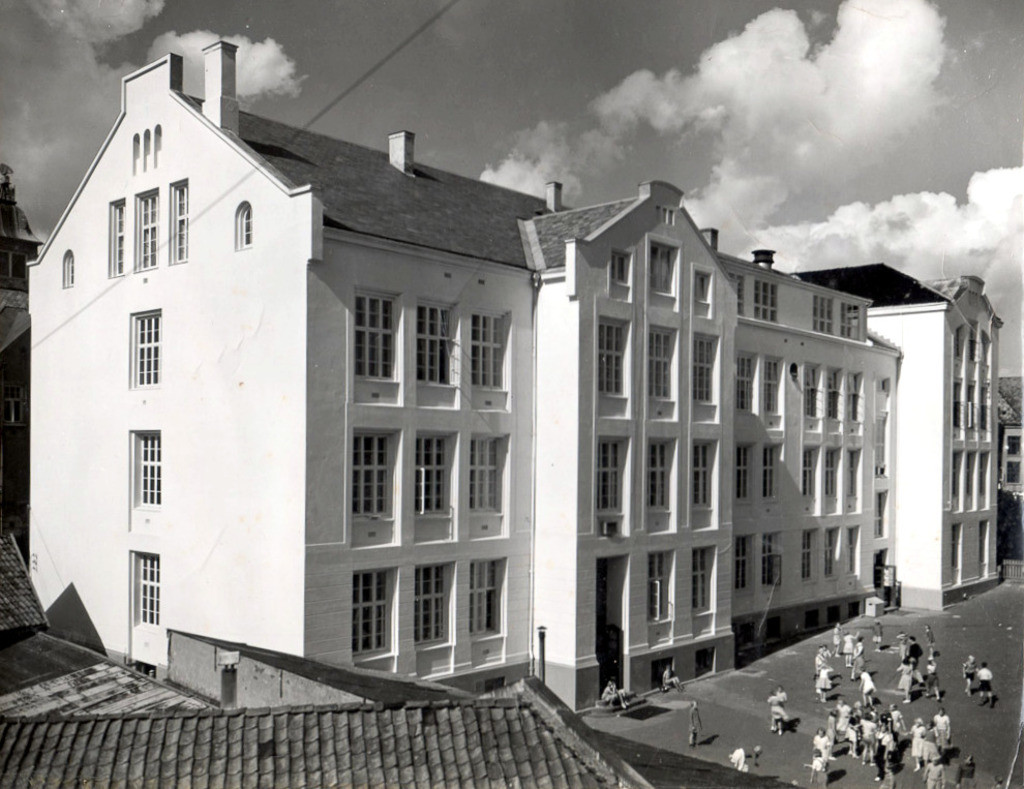 Byskolen etter ombygging ca 1950