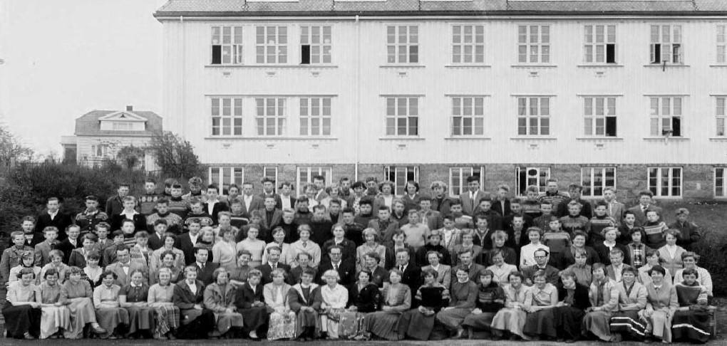 SANDAR FRAMHALD SKOLE 1956 -1957