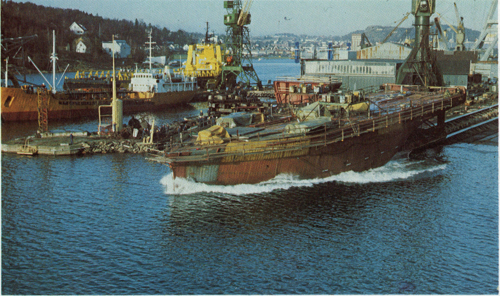 Stabelavløp med baugen først