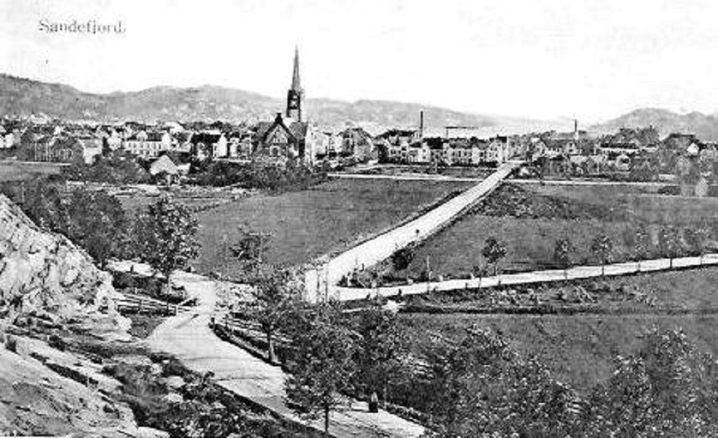 Fra Mokollen  Dronningensgate mot syd