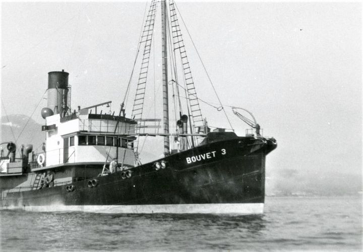 HMS BOUVET 3 (FY-1698)