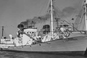 KOS 40 i Durban som H. M. KNUDSEN