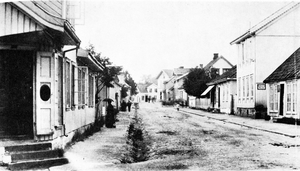 Bilde av Langgaden vest 1890