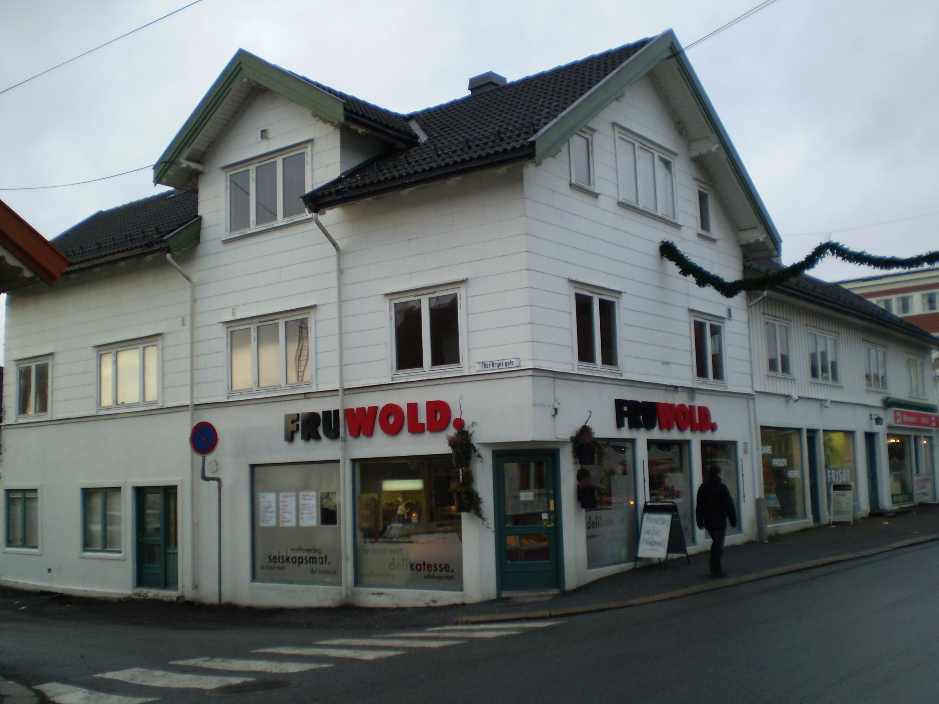 Butikklokalet på hjørnet har hatt ulike brukere